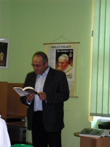 28 kwietnia w Czytelni Biblioteki Publicznej przy współorganizacji Ząbkowickiego Ośrodka Kultury odbyło się spotkanie autorskie ze Zbigniewem Niedźwieckim, autorem m. in. powieści „Grzech przemilczenia”. 