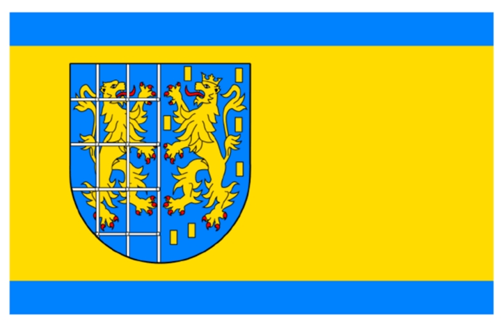 Flaga gminy składa się z trzech pasów wysokości odpowiednio 1/9, 7/9 i 1/9 wysokości płata, kolejno błękitnego, złotego i błękitnego. Pas złoty dodatkowo obarczony herbem Gminy w części czołowej. Układ flagi nawiązuje do flagi Królestwa Prus, a przez to do rodziny Hohenzollernów, pominiętych przy projektowaniu herbu