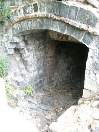 Wejście do tunelu w Szklarach