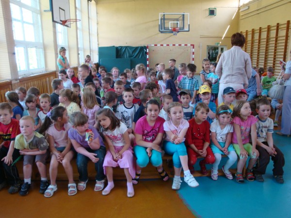 Wizyta przedszkolaków w szkole