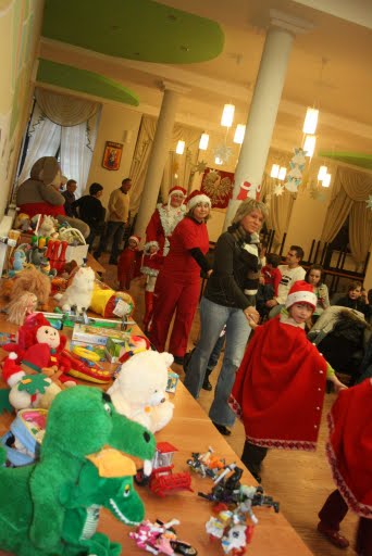 Aukcja zabawek i Mikołaj w Bardzie