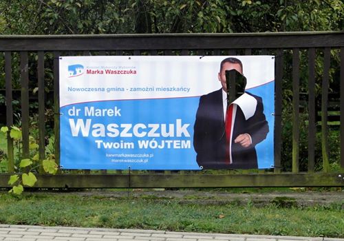 Kolejny zniszczony banner Marka Waszczuka