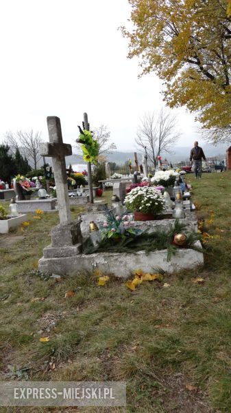 1 listopad - cmentarz w Brzeźnicy