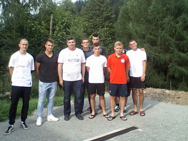 Burmistrz Marcin Orzeszek odwiedził młodych piłkarzy Orła, którzy przebywają na obozie w Dusznikach-Zdrój