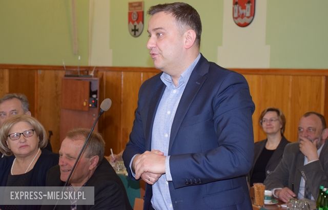 Podopieczni DPS „Zamek” w Opolnicy gościli na sesji rady powiatu