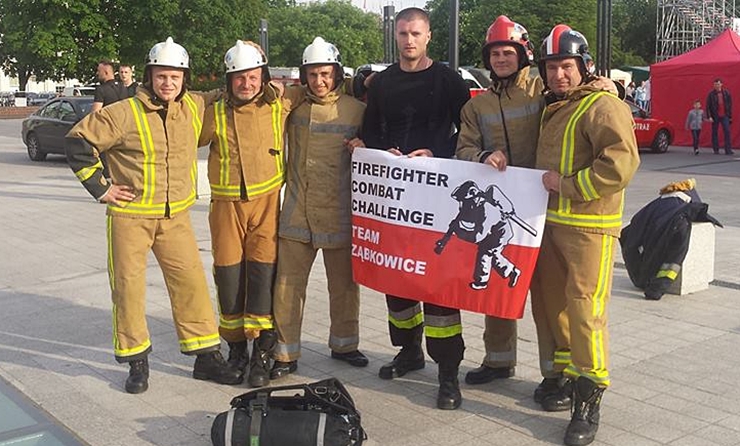 Ząbkowiccy strażacy-zawodowcy na zawodach Firefighter Combat Challenge we Wrocławiu