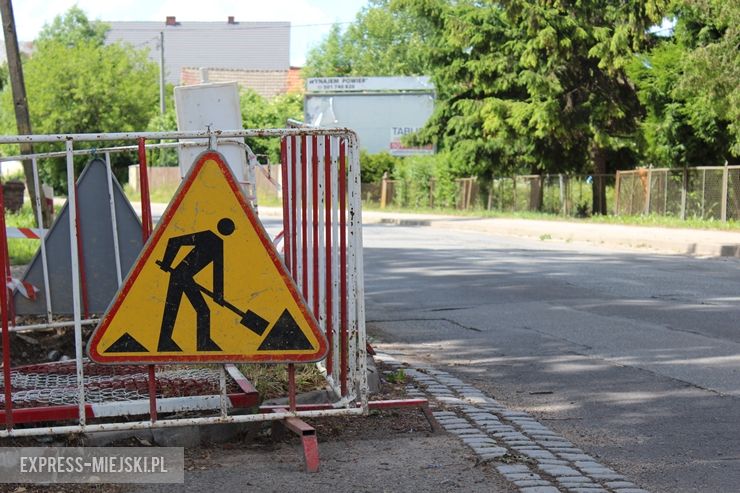 Na ulicy Kamienieckiej aktualnie trwają prace wodno-kanalizacyjne. Wkrótce ma tam nastąpić wymiana rur gazowych