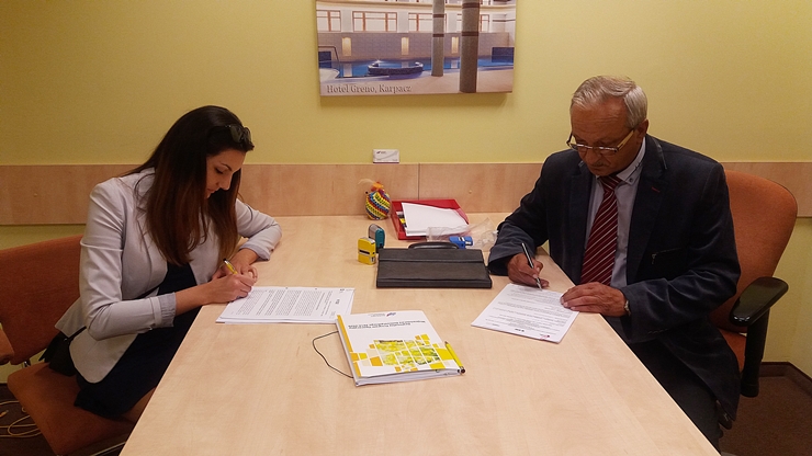 Podpisanie umowy na modernizację bloków mieszkalnych przy ul. XXX-lecia