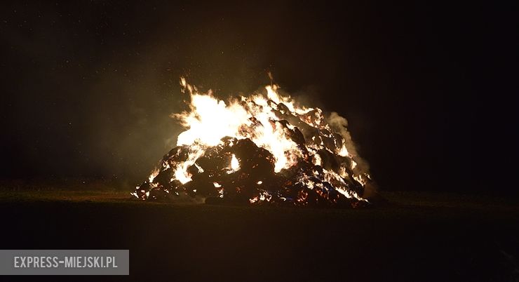 Pożar sterty słomy w Pawłowicach