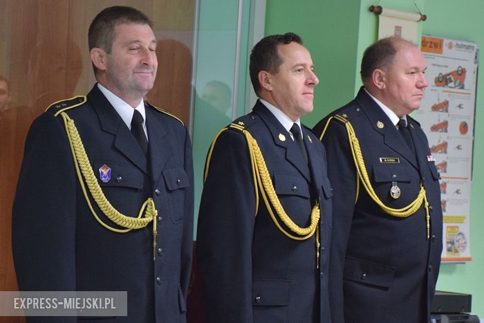 Wraz z końcem października po kilkudziesięciu latach służby na emeryturę odchodzą kolejni strażacy z Komendy Powiatowej Państwowej Straży Pożarnej w Ząbkowicach Śląskich
