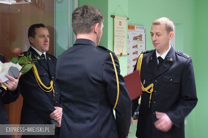 Wraz z końcem października po kilkudziesięciu latach służby na emeryturę odchodzą kolejni strażacy z Komendy Powiatowej Państwowej Straży Pożarnej w Ząbkowicach Śląskich