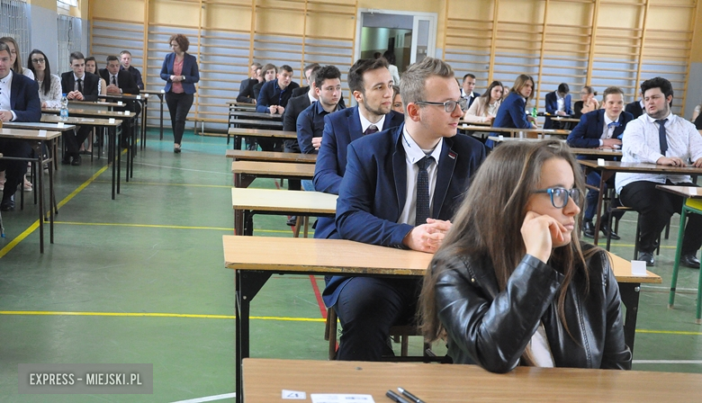 Uczniowie zespołu szkół zawodowych rozpoczęli egzamin maturalny