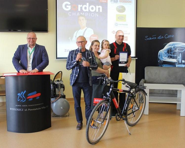 Łukasz Bogus zwycięzcą drugiej edycji turnieju „Mistrz Elektroniki Samochodowej – Gordon Champion”