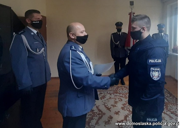 W ostatnich dniach odbyły się ślubowania nowo przyjętych policjantów, którzy zasilili szeregi dolnośląskiej policji
