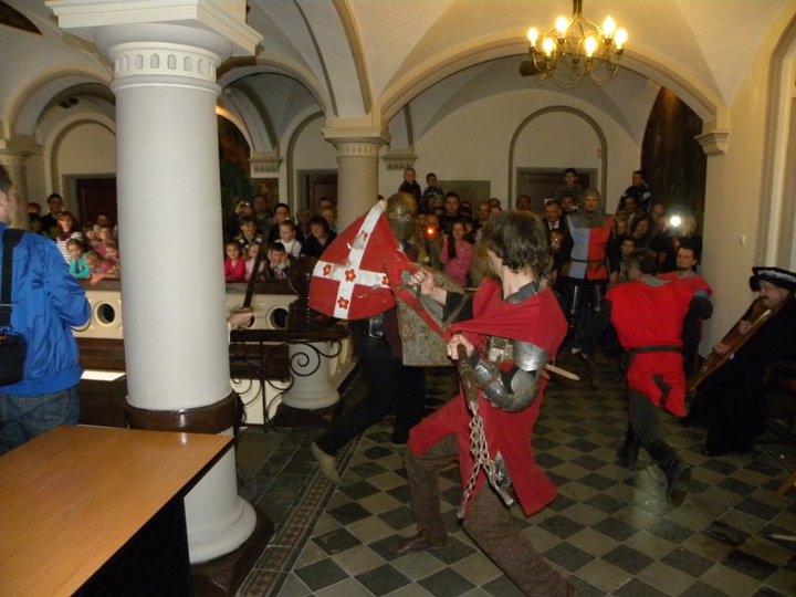 W Ziębicach zamknęli burmistrza w dyby