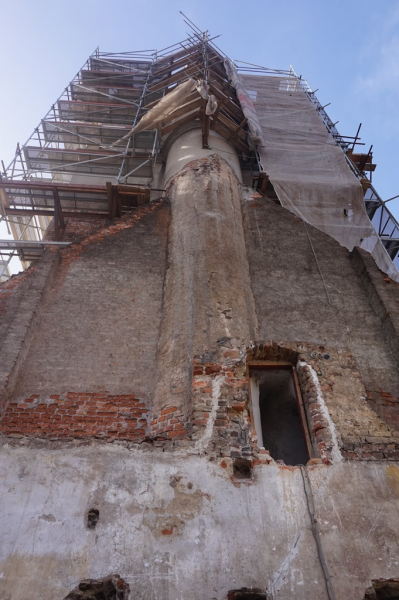 Trwają prace przy rewitalizacji kościoła poewangelickiego w Złotym Stoku
