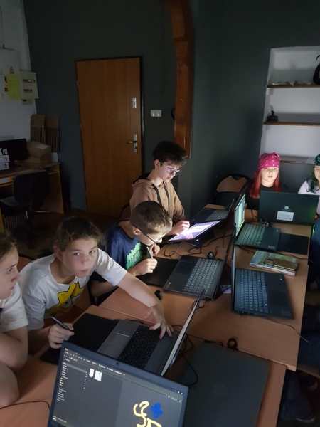 Młodzież z gminy Złoty Stok wzięła udział w warsztatach grafiki komputerowej