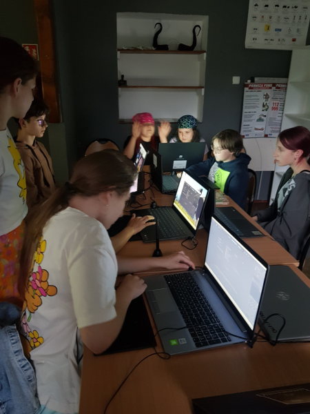 Młodzież z gminy Złoty Stok wzięła udział w warsztatach grafiki komputerowej