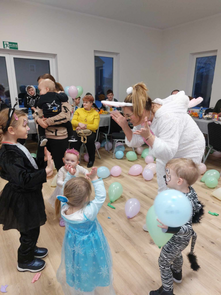 Dziecięcy bal karnawałowy w Grochowej