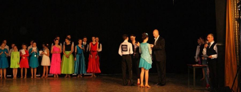 Tancerze i tancerki ze szkoły Hanny Zielińskiej na międzynarodowym turnieju tańca w Nowej Rudzie