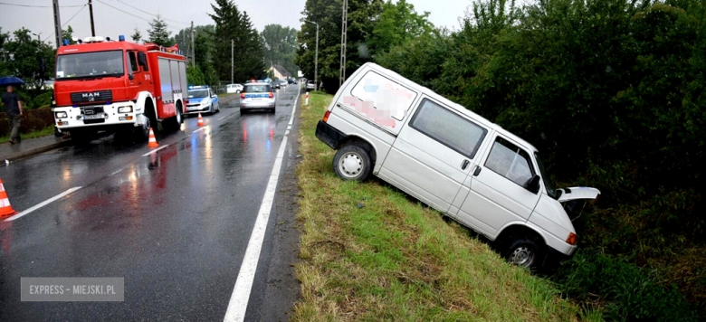 Zderzenie dwóch samochodów w Kamieńcu Ząbkowickim
