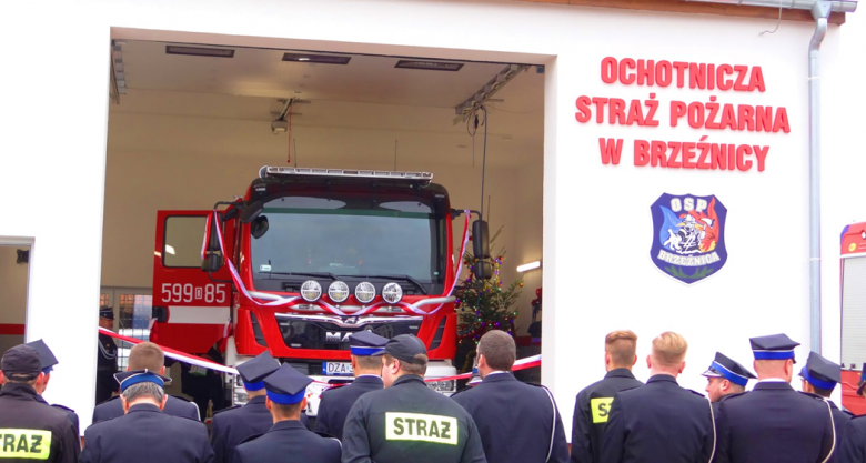Uroczyste otwarcie nowej remizy dla strażaków-ochotników z Brzeźnicy 