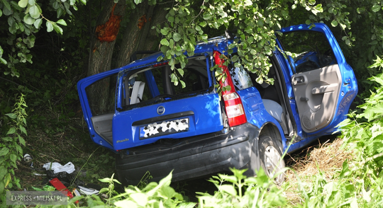 Fiat Panda wypadł z drogi tuż przed wjazdem do Tarnowa