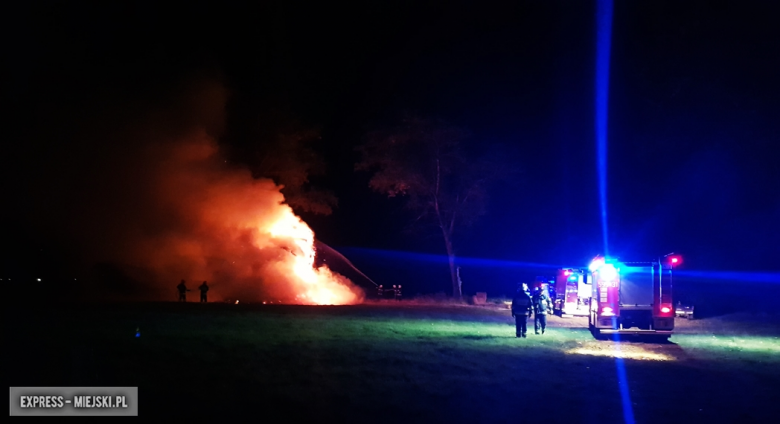 Pożar sterty słomy w Stoszowicach