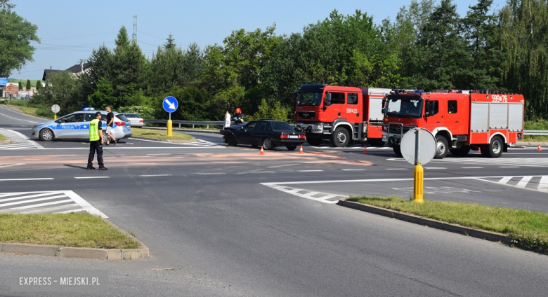 Zderzenie BMW i Skody na skrzyżowaniu ul. Legnickiej z krajową ósemką