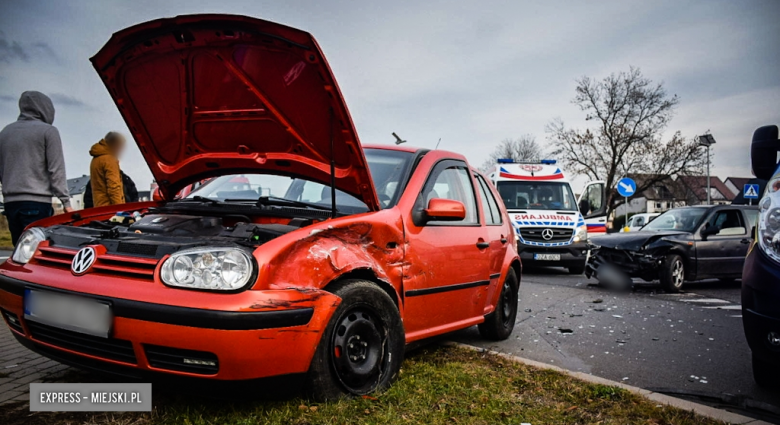 Zderzenie dwóch Volkswagenów w Ząbkowicach Śląskich