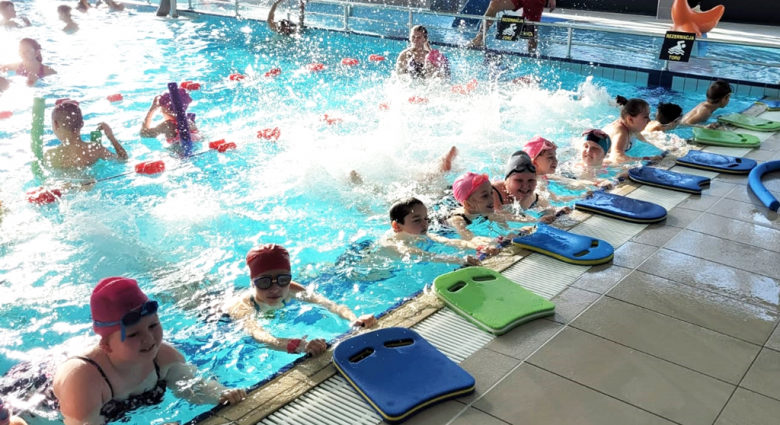 Uczniowie z gminy Ziębice biorą udział w programie „Umiem pływać 2023”