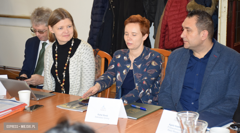 W Ziębicach eksperci z międzynarodowej organizacji ekonomicznej rozmawiali o rozwoju i problemach gminy