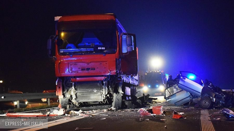 Śmiertelny wypadek na krajowej ósemce. Nie żyje kierowca Renault