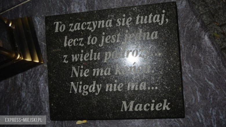 31 październik  - ząbkowicki cmentarz
