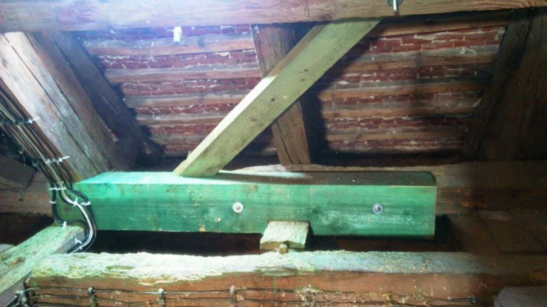 Dzięki zaangażowaniu parafian udało się wzmocnić więźbę dachową kościoła w Krzelkowie