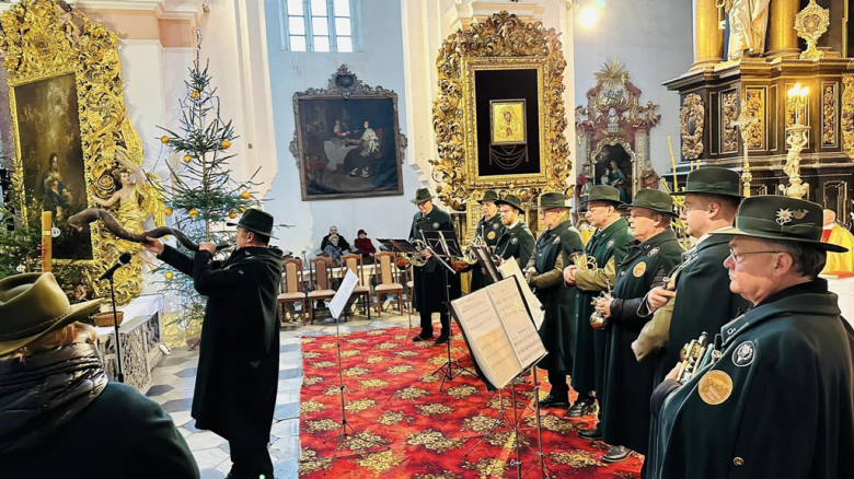 Święto Trzech Króli z kolędami zespołu „Odgłosy Kniei"