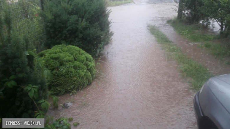 Ulica Chrobrego w Ziębicach znów zalana 