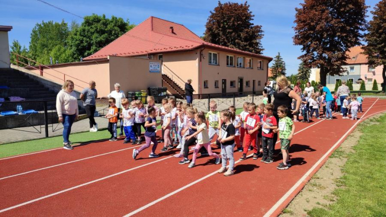 Przedszkole na Orlej Polanie po raz kolejny włączyło się do akcji „Sprintem do Maratonu”