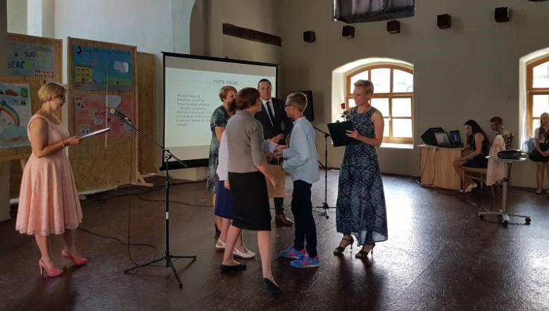 Wręczenie nagród dla najlepszych uczniów w gminie Stoszowice