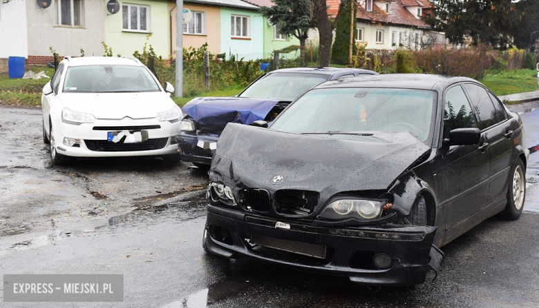 Zderzenie trzech aut osobowych w Bobolicach