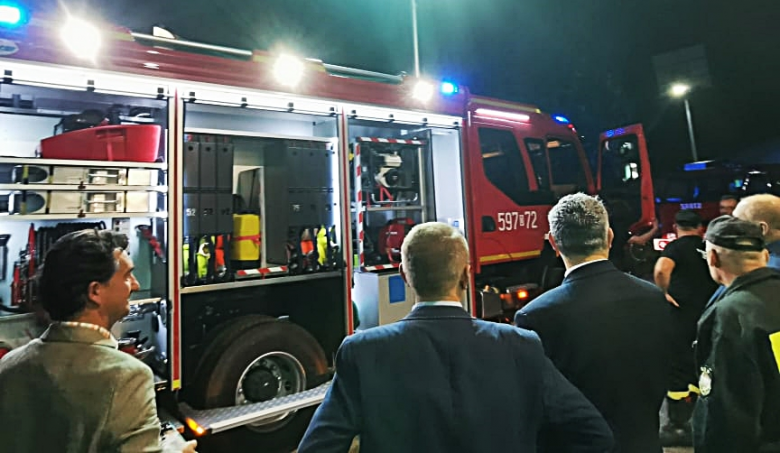 Strażacy-ochotnicy z Olbrachcic Wielkich przywitali nowy samochód ratowniczo-gaśniczy
