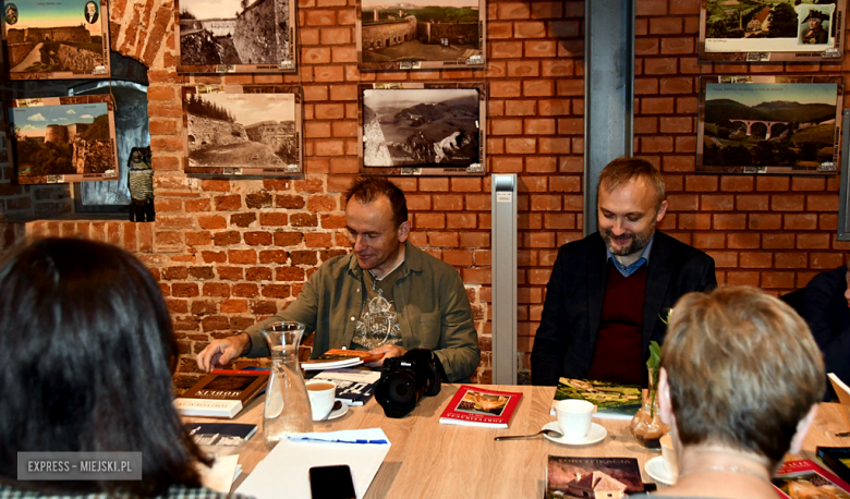 Spotkanie wojewódzkich konserwatorów zabytków w murach srebrnogórskiej twierdzy