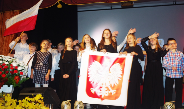 Gminna akademia z okazji 101. rocznicy odzyskania przez Polskę niepodległości