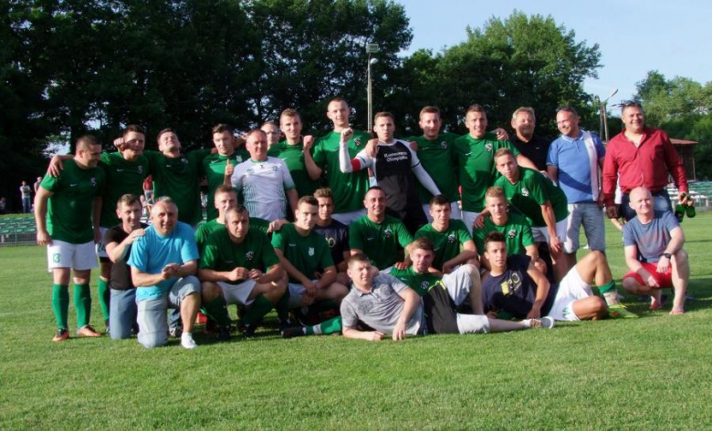 Skałki Stolec pokonały Koliber Uciechów 3:0 (1:0) i wywalczyły awans do klasy okręgowej