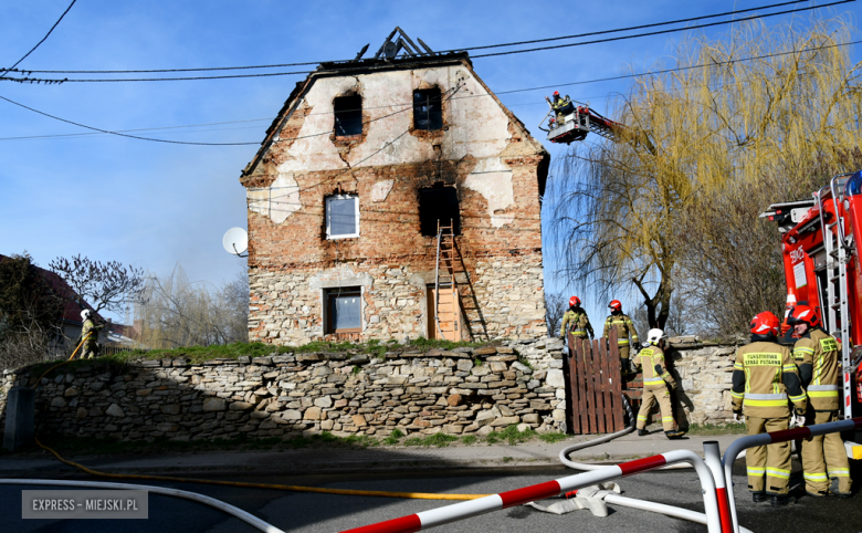 Pożar budynku mieszkalnego w Starym Henrykowie