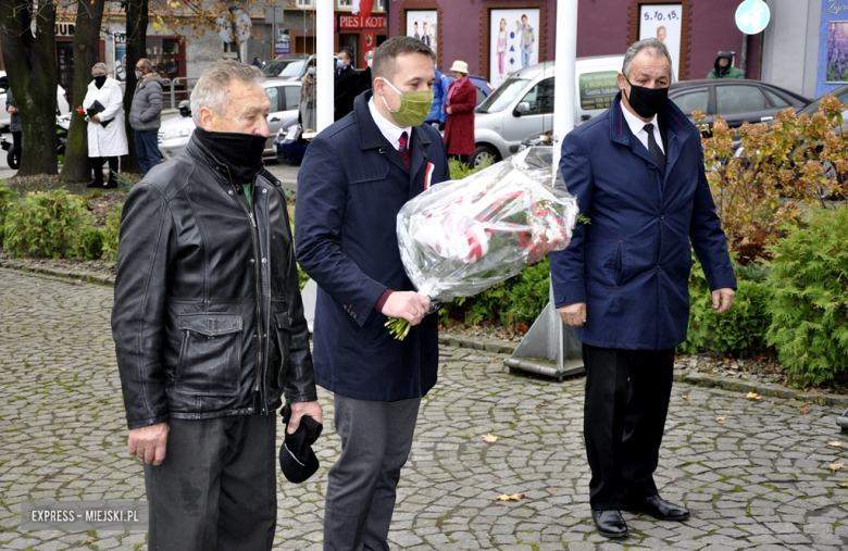 W Ząbkowicach Śląskich złożono kwiaty pod pomnikiem „Poległym za Ojczyznę”