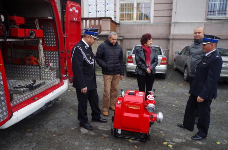Strażacy-ochotnicy z Lubnowa otrzymali nową motopompę
