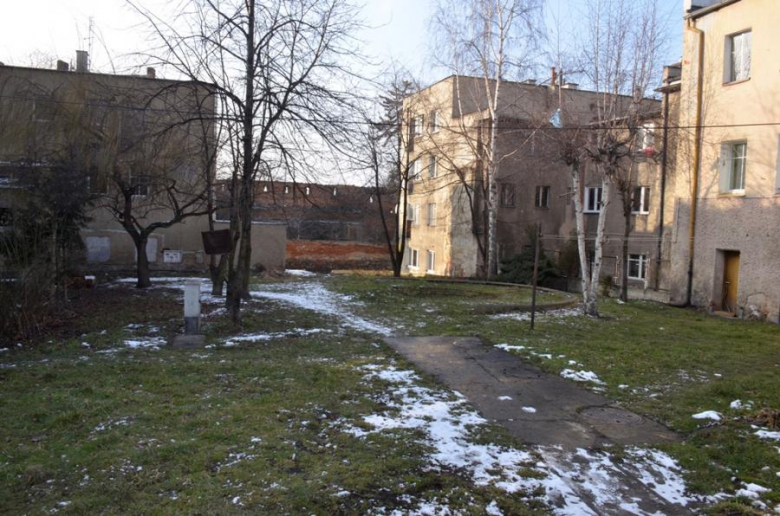 Podwórko między ul. Ciasną a Słowackiego planowane do przebudowy