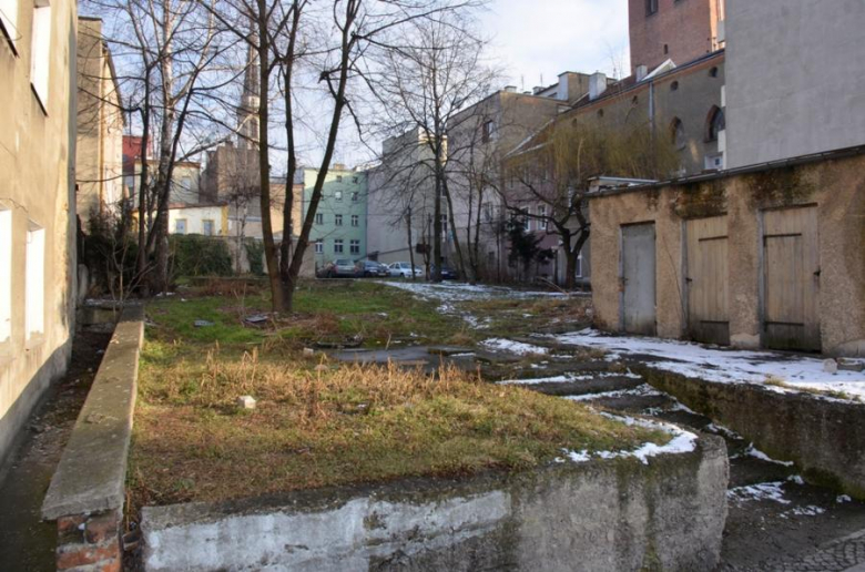 Podwórko między ul. Ciasną a Słowackiego planowane do przebudowy