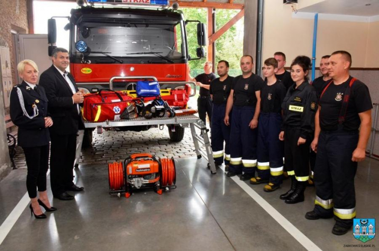 Przekazanie sprzętu dla strażaków-ochotników z gminy Ząbkowice Śląskie